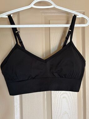 Lululemon Ebb to street bra size 10 C-D cup